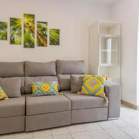 Miguel De Cervantes Centro *