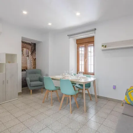 Miguel De Cervantes Centro *