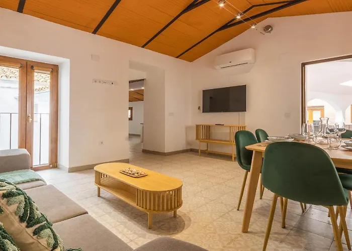 Miguel De Cervantes Centro Кордова