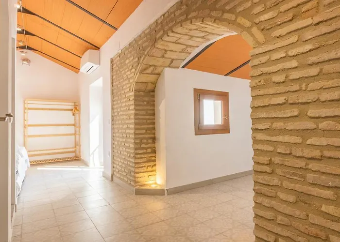 Miguel De Cervantes Centro * 科爾多瓦